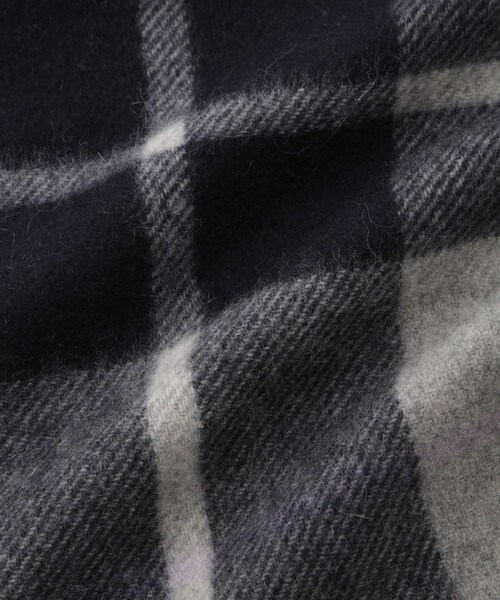 ADAM ET ROPE'（アダムエロペ）の「【Joshua Ellis/ジョシュア エリス】CHECK（マフラー・メンズ・グレー・F）」の6枚目の写真