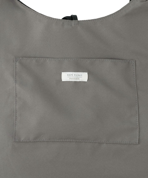 ROPE' PICNIC(ロペピクニック)の「洗えるバッグ シーンレスワンハンドルトートバッグ/A4対応・イージーケア(トートバッグ・レディース・ブラック/キナリ/シルバー系・F)」の17枚目の写真