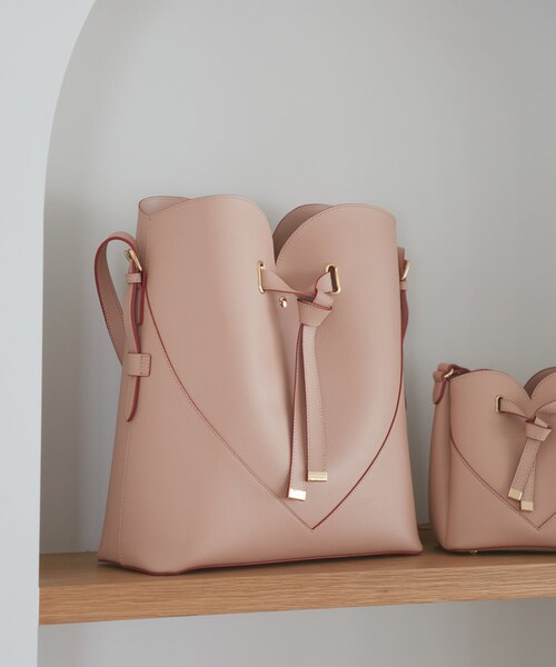 VIS（ビス）の「【A4収納】ハートカットバッグ(ラージサイズ)/追加（ショルダーバッグ・レディース・ブラック/キナリ/ピンク・F）」の14枚目の写真