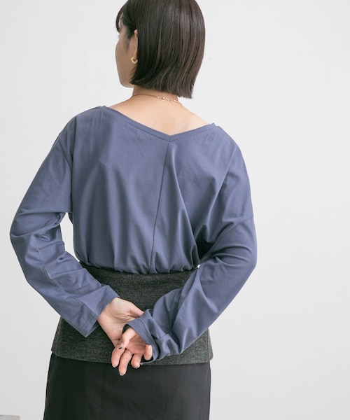 KBF(ケイビーエフ)の「アシメネックカットソー(Tシャツ/カットソー・レディース・OFF/BLUEGRAY/BLACK・one)」の3枚目の写真