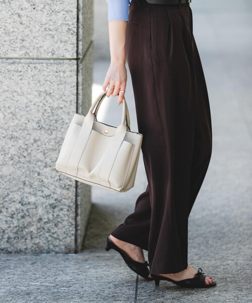 RODE SKO（ロデスコ）の「プチダブルポケットトートバッグ（トートバッグ・レディース・BEIGE/BLACK/MILK/GRAY/MINT/APRICOT/DARK BROWN・one）」の13枚目の写真