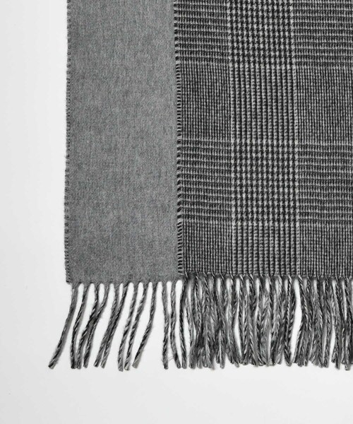 ADAM ET ROPE'（アダムエロペ）の「【Joshua Ellis】Glen Plain（マフラー・メンズ・グレー・F）」の3枚目の写真