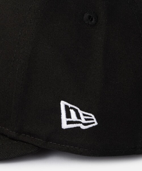 Saturdays NYC(サタデーズ ニューヨークシティ )の「New Era®x Saturdays NYC "Miller" Logo Cap(キャップ・レディース・ブラック/ネイビー・F)」の6枚目の写真