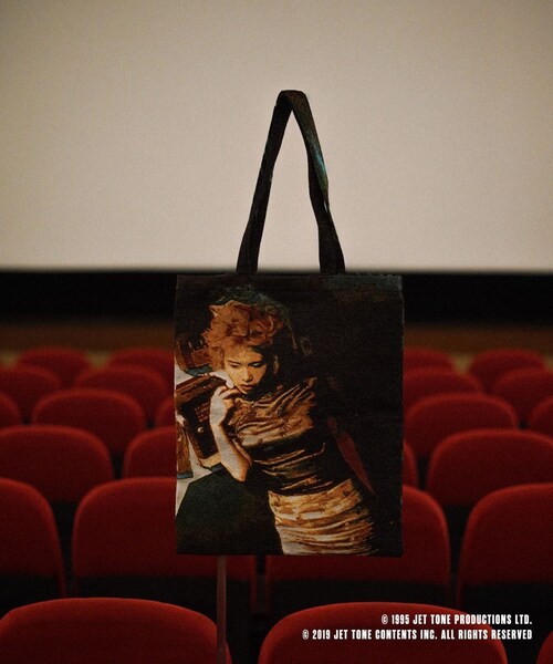 ADAM ET ROPE'（アダムエロペ）の「【天使の涙 × 10Culture for ADAM ET ROPE'】Fallen Angels TOTE BAG（トートバッグ・レディース・ブラック・F）」の2枚目の写真
