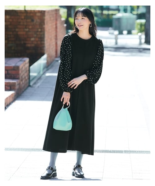 nissen（ニッセン）の「異素材使いボリューム袖カットソーロング丈ワンピース＜大きいサイズ有＞（ワンピース・レディース・チャコール×グレンチェック/黒×ギンガムチェック/ネイビー×ストライプ/黒×黒系花柄/黒×ドット/チャコールグレー×チェック/[ドロップ]ベージュ系×ベージュチェック・S/M/L/LL/3L/4L/5L/6L）」の7枚目の写真