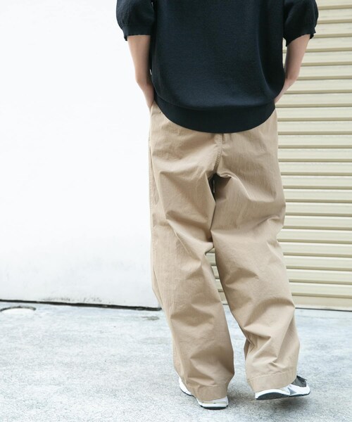 URBAN RESEARCH DOORS(アーバンリサーチドアーズ)の「FORK&SPOON クリンクルワイドパンツ(その他パンツ・メンズ・BEIGE/DARK NAVY・4/5)」の6枚目の写真