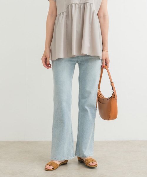 URBAN RESEARCH DOORS（アーバンリサーチドアーズ）の「ストレッチフレアデニムパンツ（デニムパンツ・レディース・INDIGO/L/INDIGO・S/M）」の2枚目の写真