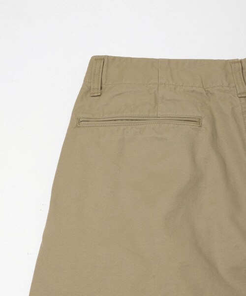 URBAN RESEARCH DOORS（アーバンリサーチドアーズ）の「STILL BY HAND　SELVEDGE 1 PLEAT PANTS（その他パンツ・メンズ・BEIGE/BLACK NAVY・44/46/48）」の12枚目の写真