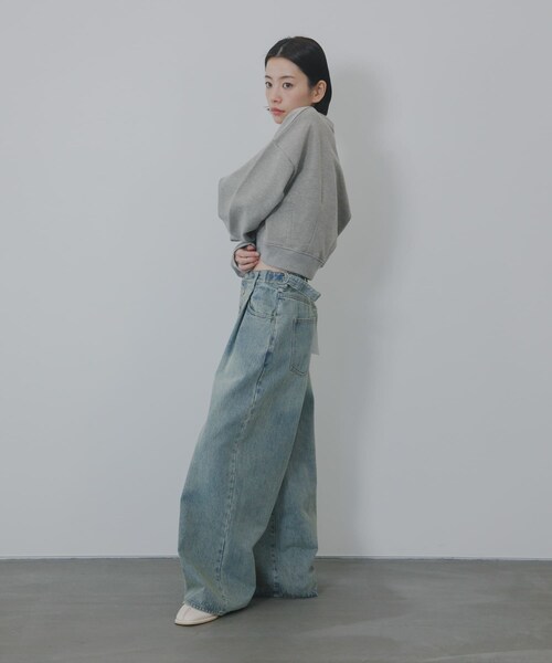 KBF(ケイビーエフ)の「『3サイズ展開』タックボタンアップデニム(デニムパンツ・レディース・L.BLUE/BLUE・34/36/38)」の5枚目の写真