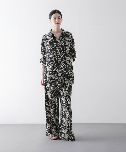 URBAN RESEARCH（アーバンリサーチ）の「『一部別注カラー』LUSANA　CICI PANTS（その他パンツ・レディース・DAUN/P TIE DYE/別注H NAVY・S/M）」の10枚目の写真