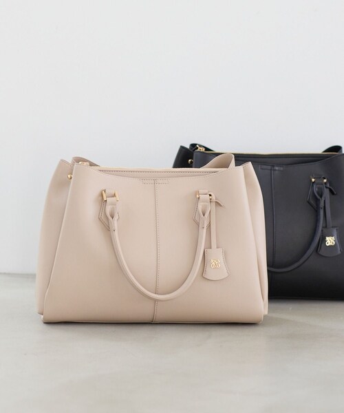 VIS(ビス)の「【COHINA×VIS】チャーム付き2WAYトートバッグ/A4対応・軽量(トートバッグ・レディース・ブラック/キナリ/ベージュ・F)」の9枚目の写真