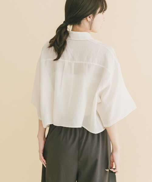 ITEMS URBANRESEARCH(アイテムズ アーバンリサーチ)の「ドットボタンハンソデシアーシャツ(シャツ/ブラウス・レディース・OFF/BLK/BRN/BLU・Free)」の8枚目の写真