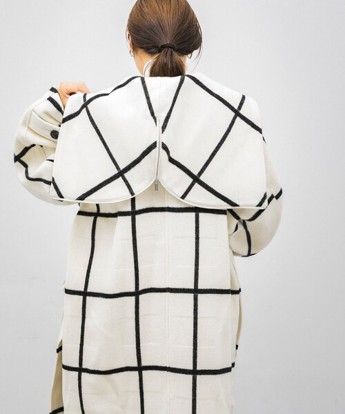 URBAN RESEARCH（アーバンリサーチ）の「rito structure　GRID-PATTERN DUFFLE COAT（ダッフルコート・レディース・CGY/WHT・2）」の6枚目の写真