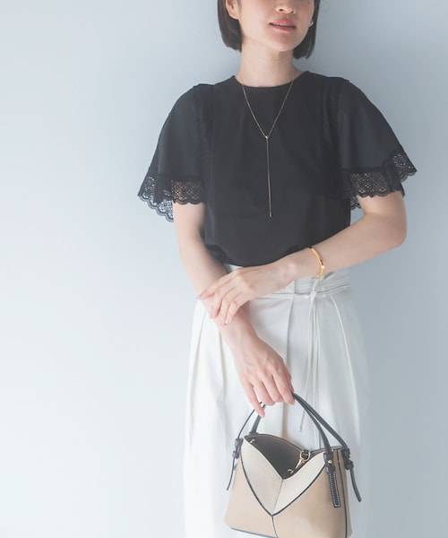 URBAN RESEARCH ROSSO（アーバンリサーチロッソ）の「MARILYN MOON　LACED  SLEEVE CUTSEW（Tシャツ/カットソー・レディース・OWHITE/BLACK・Free）」の2枚目の写真