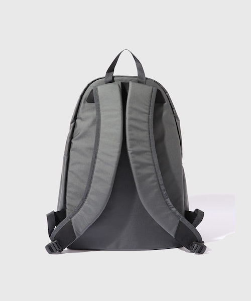 ADAM ET ROPE'（アダムエロペ）の「【MONOLITH/モノリス】BACKPACK STANDARD S（バックパック/リュック・メンズ・ブラック/ライトグレー・F）」の8枚目の写真