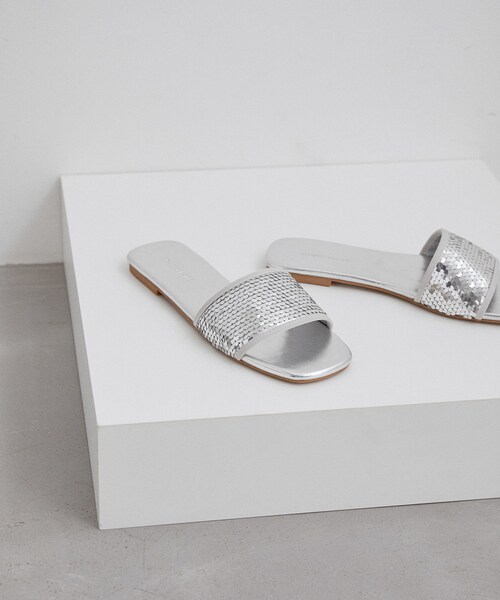 ADAM ET ROPE'（アダムエロペ）の「スパンコールフラット（サンダル・レディース・オフホワイト/シルバー・36.0/37.0/38.0）」の16枚目の写真