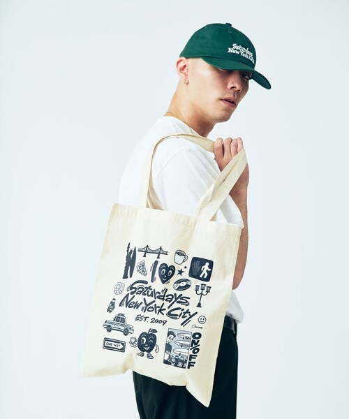 Saturdays NYC(サタデーズ ニューヨークシティ )の「Chocomoo x Saturdays NYC Tote Bag(トートバッグ・レディース・ブラック/キナリ/ワイン・F)」の18枚目の写真