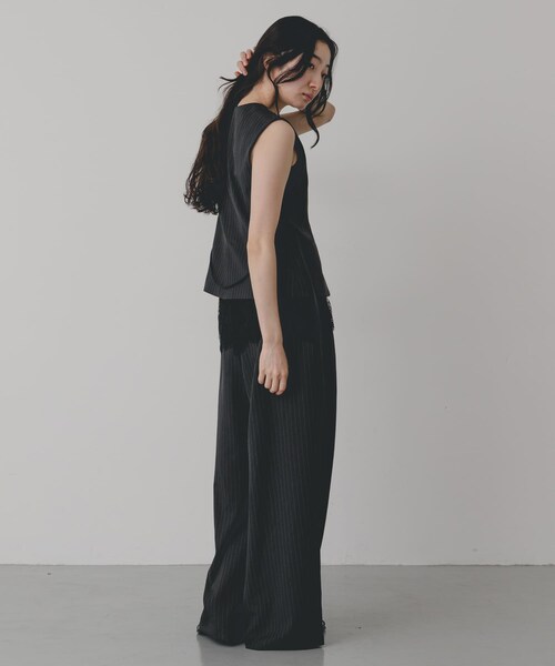 SENSE OF PLACE by URBAN RESEARCH(センスオブプレイスバイアーバンリサーチ)の「ピンストライプルーズパンツ(その他パンツ・レディース・CHA×WHT/BEG×BRN/BRN×WHT・S/M/XS)」の11枚目の写真