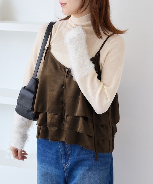 VIS（ビス）の「【WEB限定】サテンフリルビスチェ/2WAY（キャミソール・レディース・ブラック/ダークブラウン系/ベージュ系・F）」の4枚目の写真