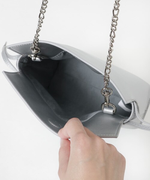 URBAN RESEARCH(アーバンリサーチ)の「ANABEL PURSE shoulder(ショルダーバッグ・レディース・SILVER/WHITE/D.KHAKI・-)」の12枚目の写真