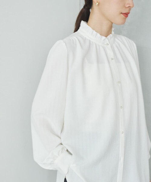 URBAN RESEARCH（アーバンリサーチ）の「ドビーストライプフリルブラウス（シャツ/ブラウス・レディース・OFF WHITE/BLACK・Free）」の6枚目の写真