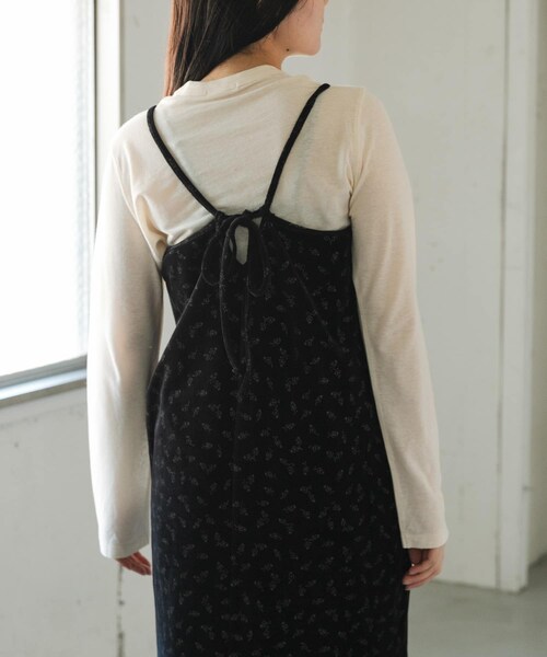 URBAN RESEARCH DOORS（アーバンリサーチドアーズ）の「FORK&SPOON　ベロアプリントエプロンワンピース（ワンピース・レディース・BLACK/DARKGREEN・1）」の9枚目の写真