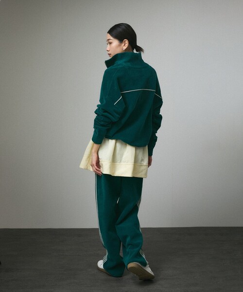 ADAM ET ROPE'（アダムエロペ）の「ブラパッド付タンクトップ-CreamyCotton /クリーミーコットン-（タンクトップ・レディース・ブラック/オフホワイト/グリーン・F）」の15枚目の写真