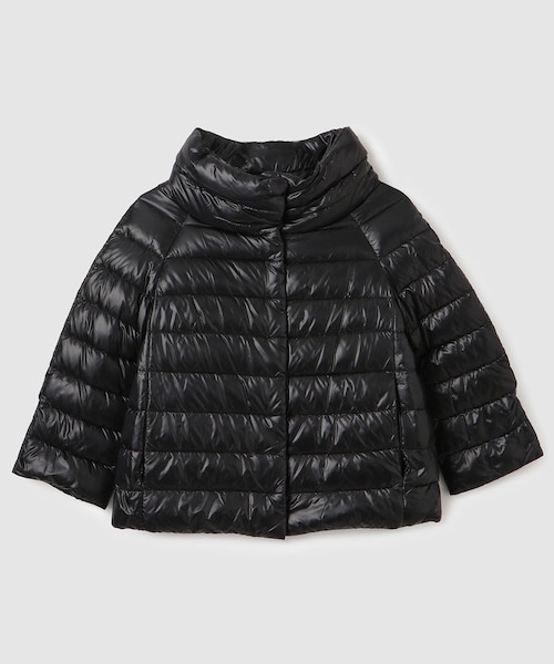 ROPE'（ロペ）の「【WEB限定/一部店舗限定】【HERNO(ヘルノ)】ビッグシルエットライトショート丈ダウンコート（ダウンジャケット/コート・レディース・ブラック/ベージュ/シルバー・M/S）」の2枚目の写真