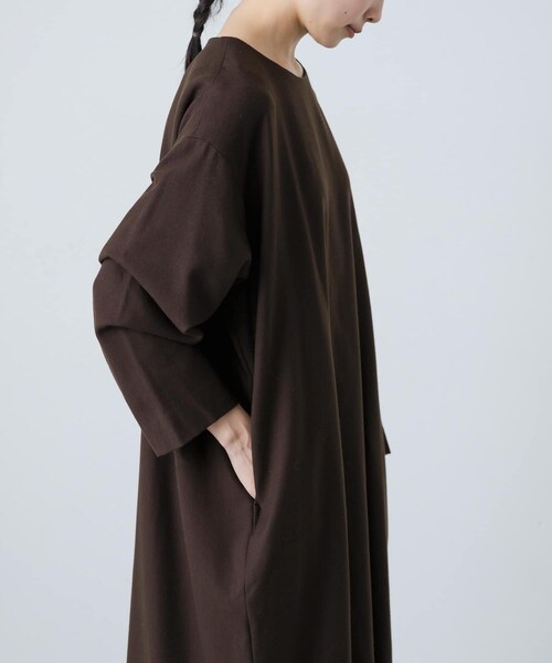 かぐれ(カグレ)の「WIRROW Botany wool dress(ワンピース・レディース・Mauve gray/Dark brown・1)」の12枚目の写真