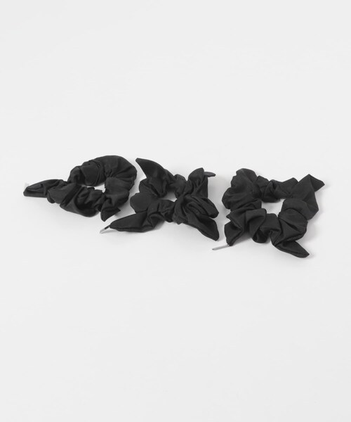 URBAN RESEARCH ROSSO（アーバンリサーチロッソ）の「heyep　Silk Square Mini Scrunchie 3P（ヘアゴム・レディース・BLACK/WHITE・-）」の2枚目の写真