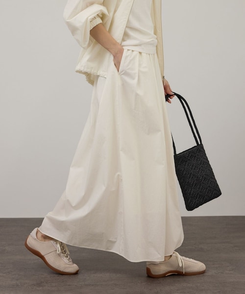 ADAM ET ROPE'（アダムエロペ）の「コーティングギャザータックスカート / セットアップ対応（スカート・レディース・ホワイト/ネイビー系・F）」の19枚目の写真
