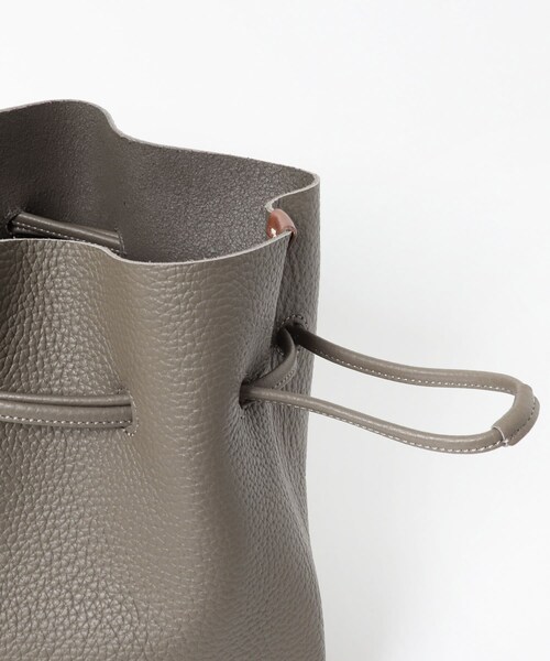 URBAN RESEARCH（アーバンリサーチ）の「Hender Scheme　BUCKET BAG（その他雑貨・メンズ・Black/Dark Brown/Taupe/Navy・Free）」の14枚目の写真