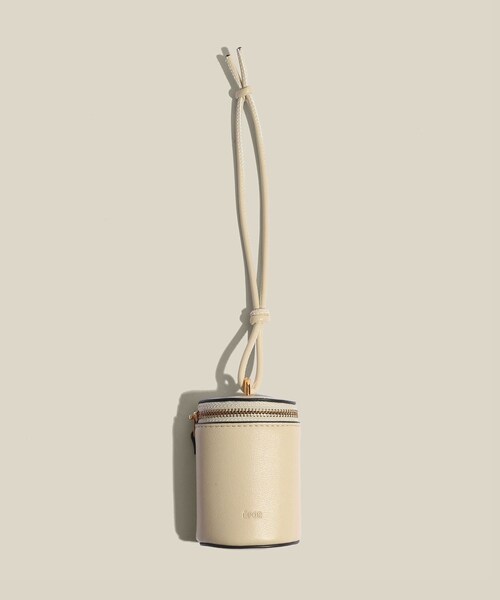 ROPE'(ロペ)の「【E'POR】Semi Cylinder CASE(リップ収納ケース)(ポーチ・レディース・ブラック/ダークブラウン/キミドリ/ブルー系/グレー/キナリ/ベージュ/ブルー/ワイン・F)」の5枚目の写真