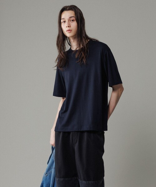ADAM ET ROPE'(アダムエロペ)の「【NIKKE】ウール天竺 ハーフスリーブ ニットT(Tシャツ/カットソー・メンズ・ブラック/ネイビー・L/M)」の5枚目の写真