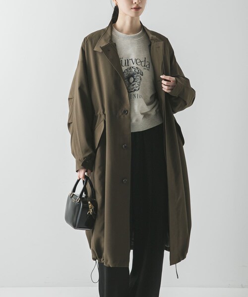 URBAN RESEARCH（アーバンリサーチ）の「『WEB限定』インナーダウン付スタンドカラーロングコート（テーラードジャケット・レディース・BLACK/KHAKI・Free）」の19枚目の写真