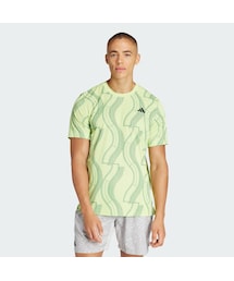 adidas（アディダス）の「クラブ テニス グラフィック 半袖Tシャツ（トップス・メンズ）」