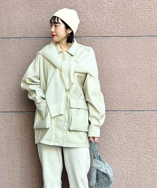 ITEMS URBANRESEARCH（アイテムズ アーバンリサーチ）の「フェイクレザージャケット（その他アウター・レディース・L.BEG/BLK・FREE）」の2枚目の写真