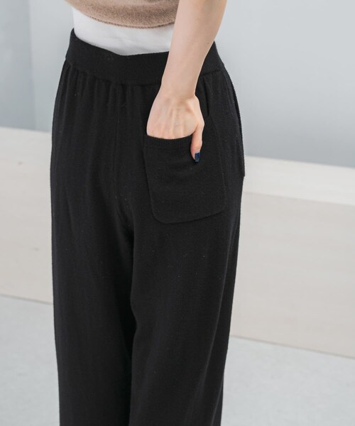 URBAN RESEARCH ROSSO（アーバンリサーチロッソ）の「メリノウールニットパンツ（その他パンツ・レディース・IVORY/BLACK・Free）」の20枚目の写真