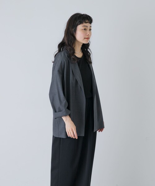 かぐれ（カグレ）の「YLEVE　WOOL TROPICAL WORK JACKET（テーラードジャケット・レディース・CHARCOAL・1）」の4枚目の写真