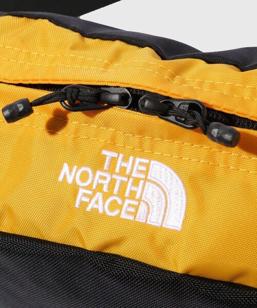 ADAM ET ROPE'(アダムエロペ)の「【THE NORTH FACE/ザ・ノース・フェイス】Sweep(ボディバッグ/ウエストポーチ・メンズ・ブラック/パープル/イエロー・F)」の9枚目の写真