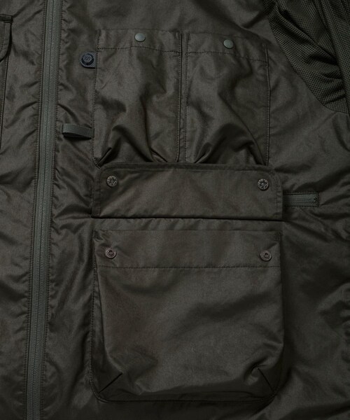 URBAN RESEARCH（アーバンリサーチ）の「DAIWA PIER39　TECH REVERSIBLE BH WINDBREAKER JACKET（ブルゾン・メンズ・BLACK/D.GREEN・M/L/XL）」の17枚目の写真