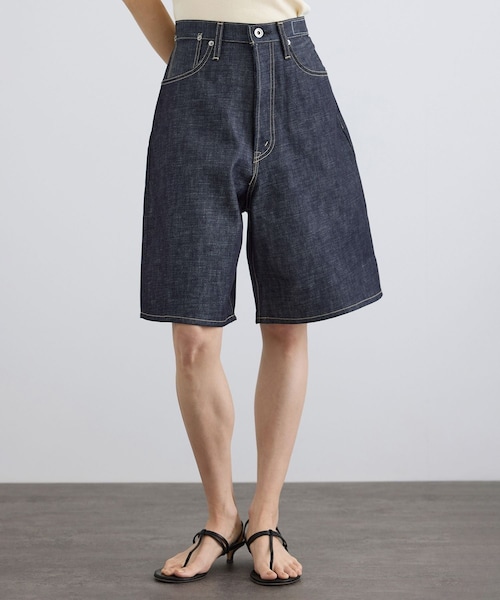 ADAM ET ROPE'(アダムエロペ)の「【J'aDoRe・一部店舗限定】【KURO(クロ)】STRUCTURE SHORTS(デニムパンツ・レディース・ネイビー系・26/27/28)」の5枚目の写真