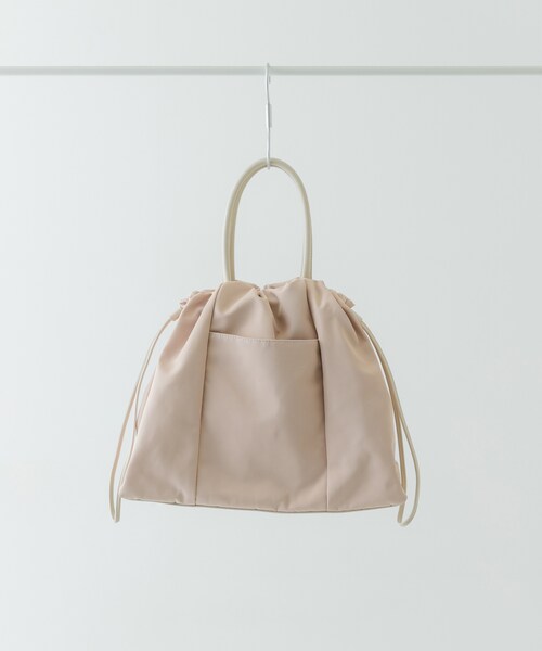 RODE SKO(ロデスコ)の「ショルダー付撥水キンチャクバッグ(ショルダーバッグ・レディース・BLACK/GRAY/IVORY・one)」の1枚目の写真