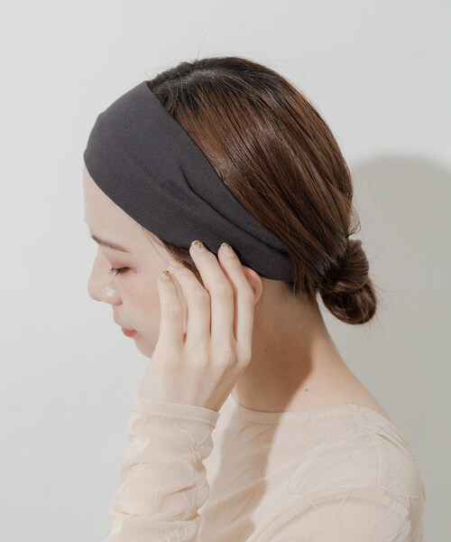 SMELLY（スメリー）の「シンプルヘアバンド（ヘアバンド・レディース・CHA/BLK・-）」の22枚目の写真