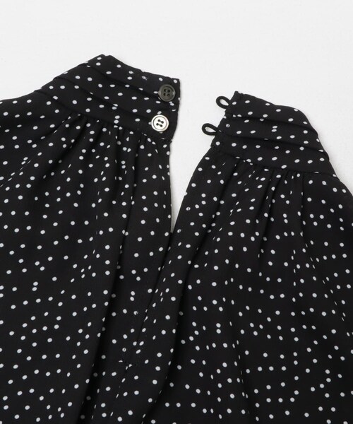 URBAN RESEARCH ROSSO（アーバンリサーチロッソ）の「ギャザーハイネックブラウス（シャツ/ブラウス・レディース・WHITE/BEIGE DOT/BLACK DOT・Free）」の16枚目の写真