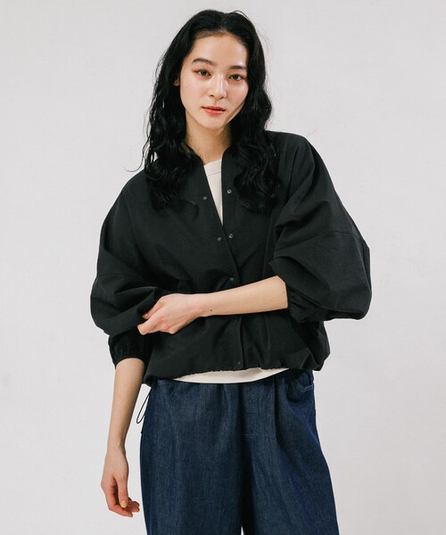 EKAL（エカル）の「『吸水速乾/通気性/軽量』DOT AIR CARDIGAN（カーディガン/ボレロ・レディース・ブラック/ブラウン/チャコール・One）」の4枚目の写真