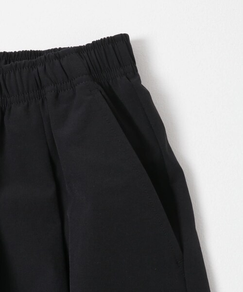 URBAN RESEARCH(アーバンリサーチ)の「『撥水/吸水速乾/UVカット』『別注』THOUSAND MILE×URBAN RESEARCH MID LENGTH TUCK PANTS(その他パンツ・レディース・BLACK・Free)」の11枚目の写真