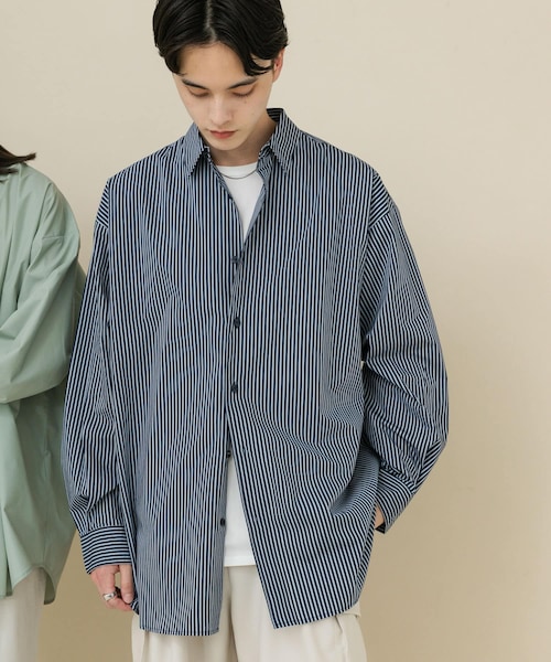 SENSE OF PLACE by URBAN RESEARCH（センスオブプレイスバイアーバンリサーチ）の「『ユニセックス』ブロードレギュラーカラールーズシャツ（シャツ/ブラウス・メンズ・CHARCOAL/MINT/L.BLU×NVY/NVY×SAX・M/L）」の4枚目の写真