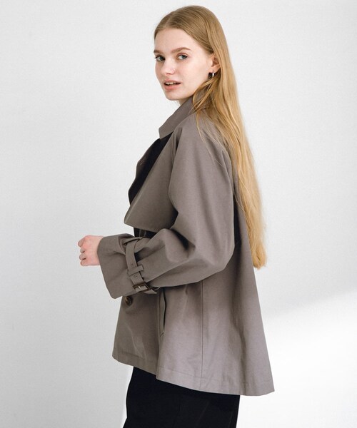 URBAN RESEARCH Sonny Label（アーバンリサーチサニーレーベル）の「撥水ショートトレンチコート（ステンカラーコート・レディース・ベージュ/L.グレー/チャコール・36/38）」の22枚目の写真