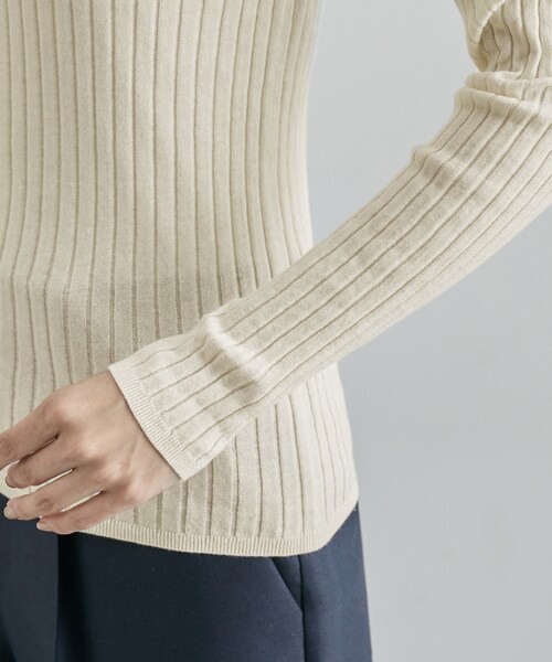 ROPE'(ロペ)の「【限定店舗・J'aDoRe限定】エレガンス キュアフィーロ Vネックリブプルオーバー(Tシャツ/カットソー・レディース・ネイビー/オフホワイト・F)」の15枚目の写真